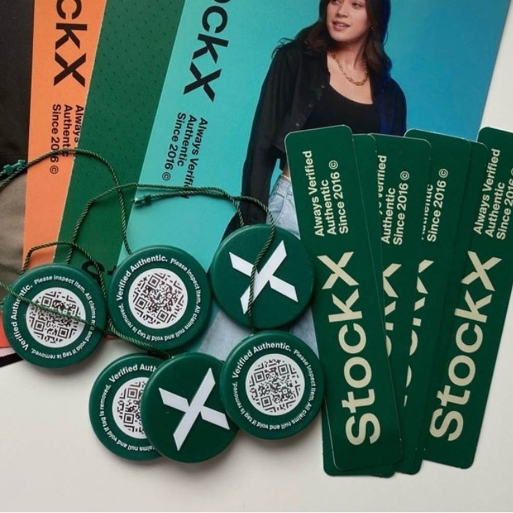 1 Set Authentic StockX UNCUT Tag and Sticker